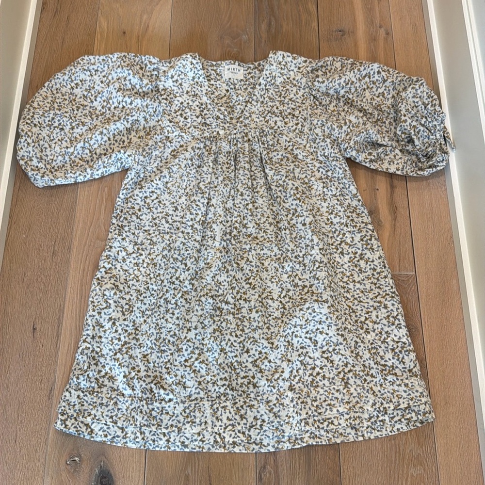 Mirth dress size small